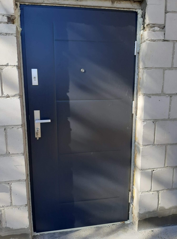 Montaż drzwi zewnętrznych Stalprodukt - Sokola